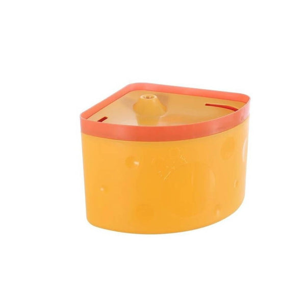FUENTE DE AGUA PARA GATOS EN FORMA DE QUESO