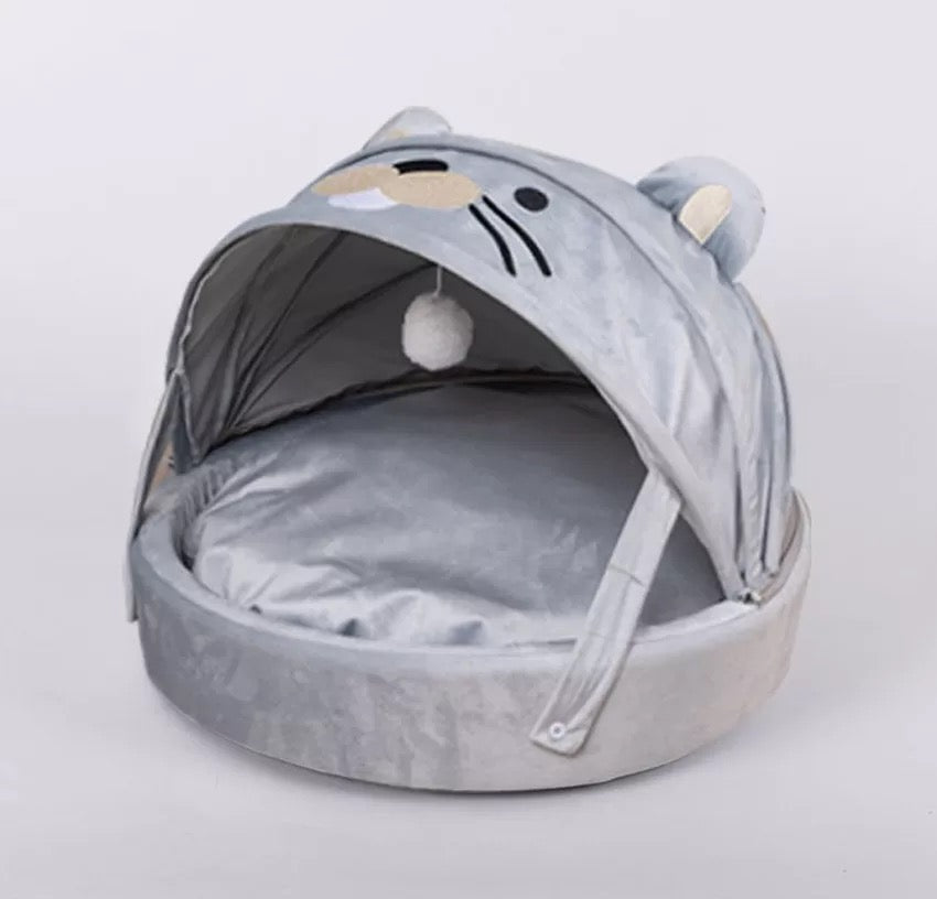 MOUSY CRIB