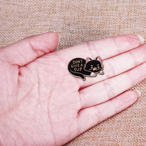 PIN GATOS DONT GIVE A FLIP
